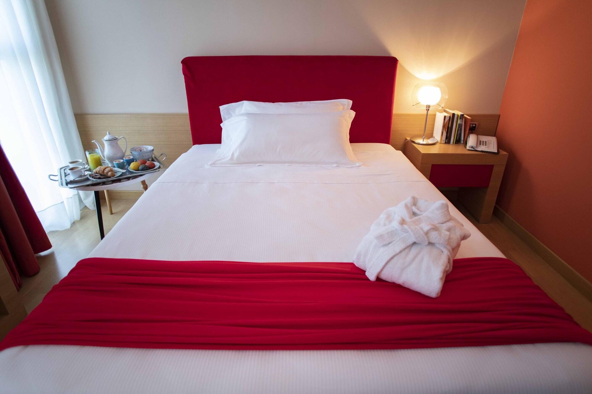 Hotel Remilia Reggio d'Emilie Extérieur photo