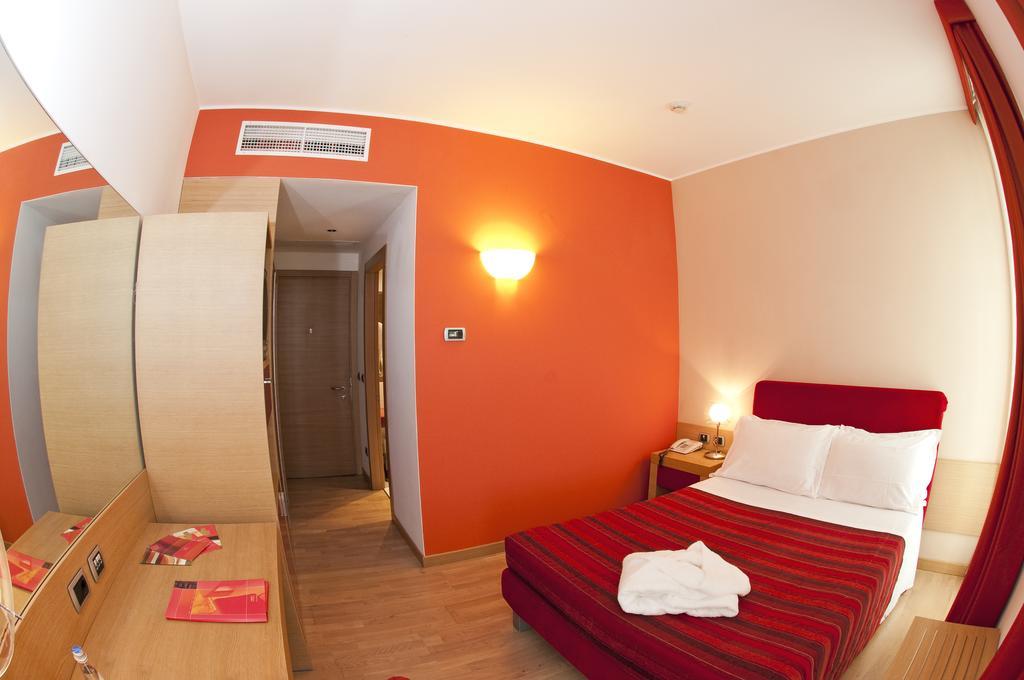 Hotel Remilia Reggio d'Emilie Extérieur photo